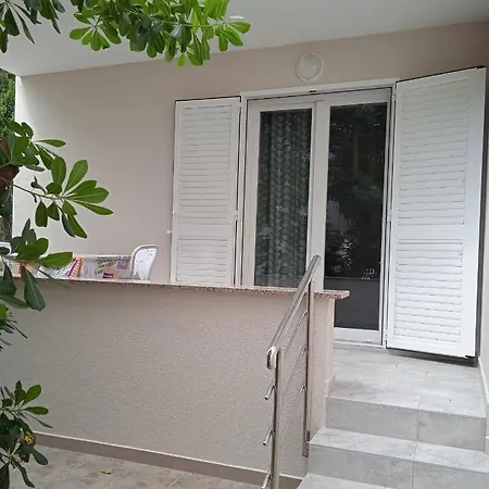 Apartments Renco Novalja Exterior photo