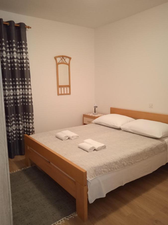 Renco Apartment