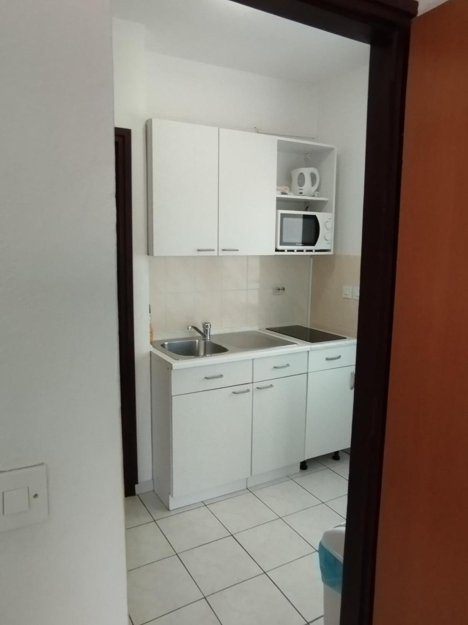 Renco Apartment